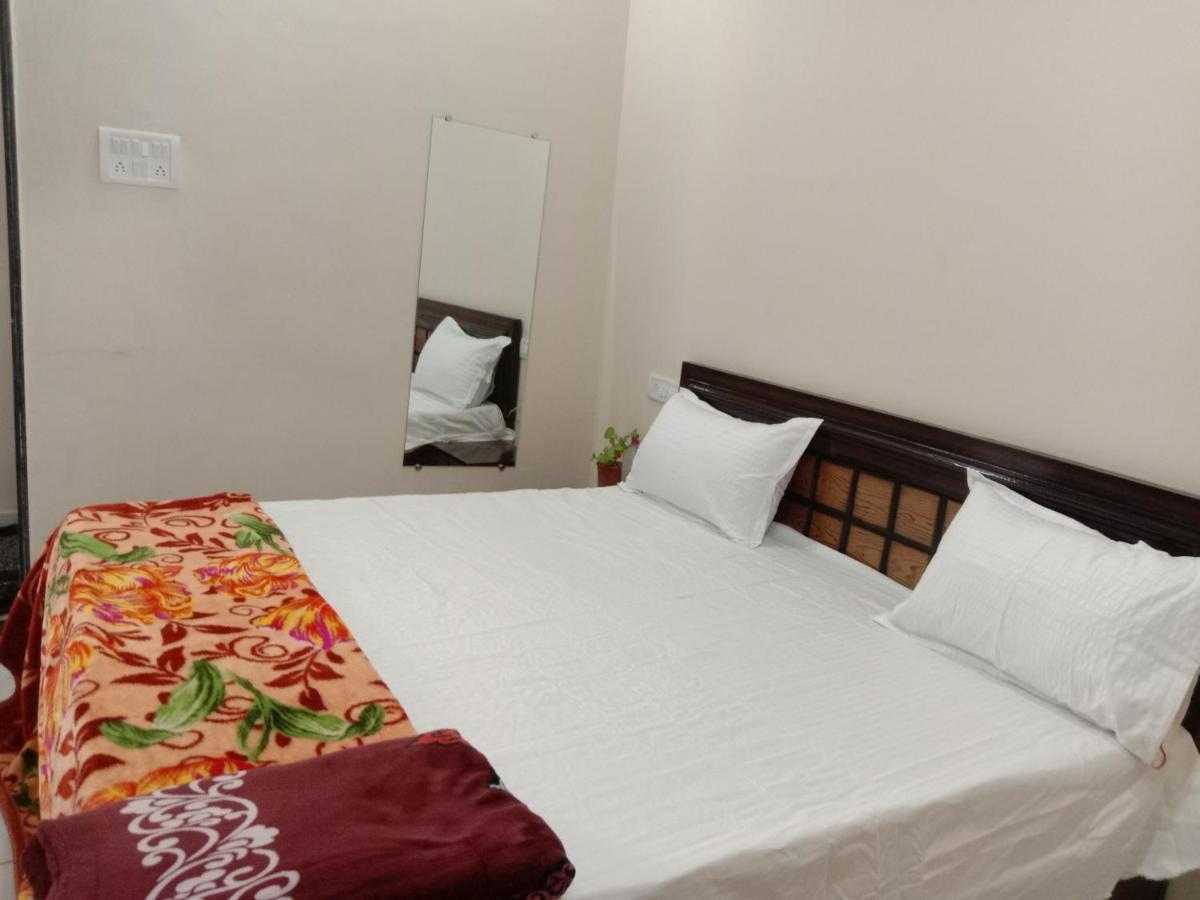 Aradhya Prime Home Stay Garudeshwar Esterno foto