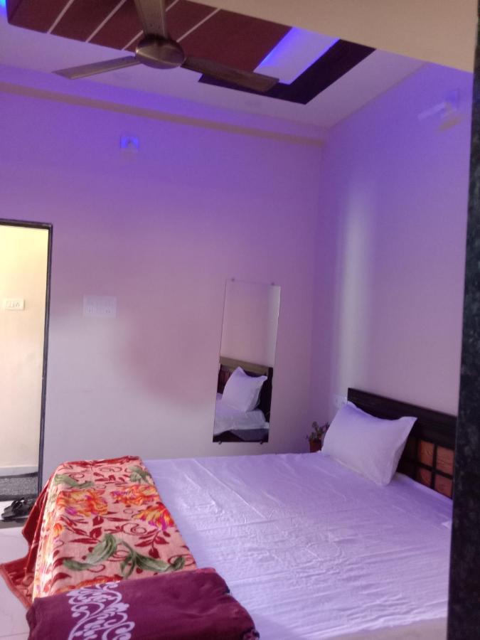 Aradhya Prime Home Stay Garudeshwar Esterno foto