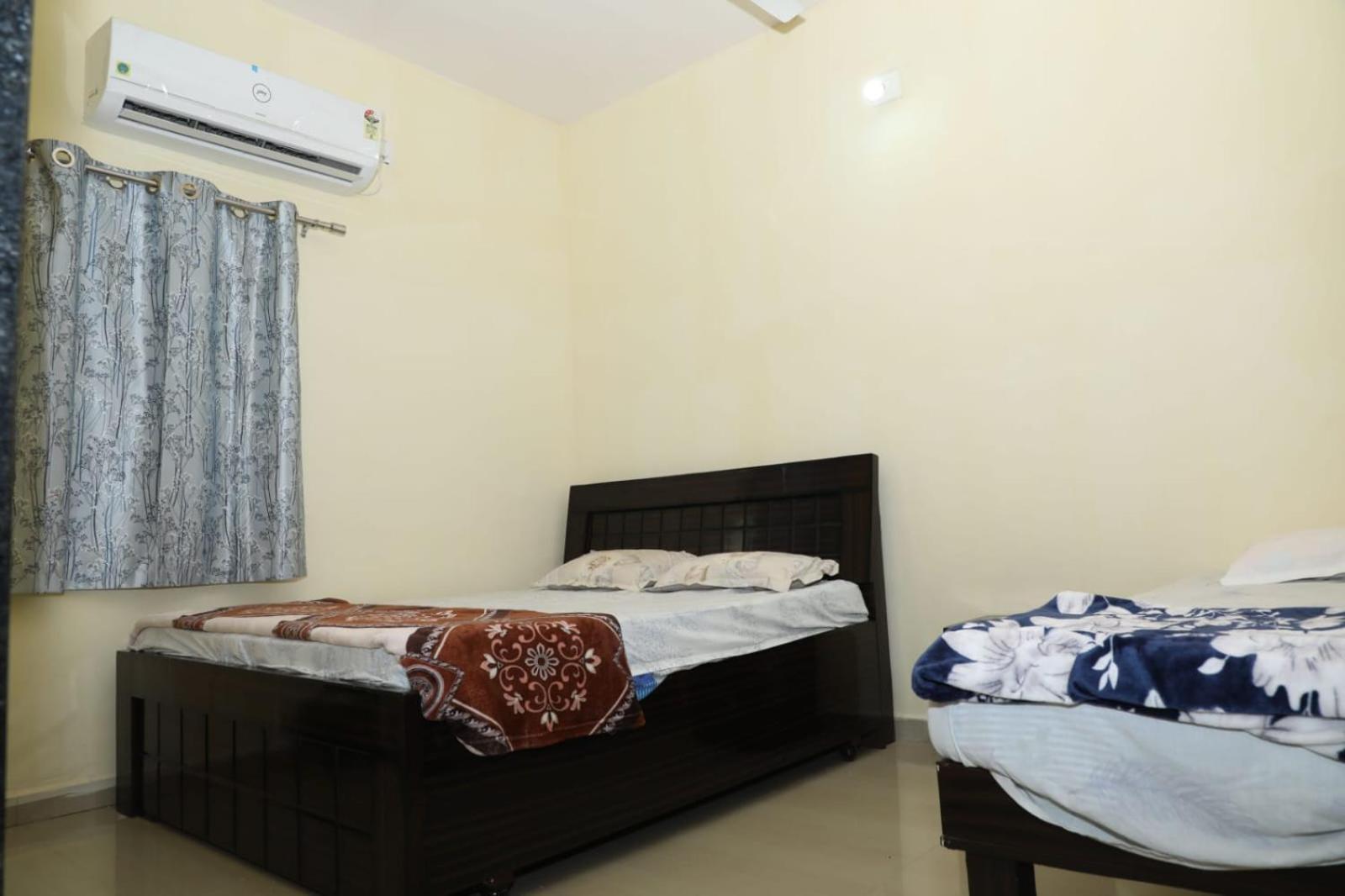 Aradhya Prime Home Stay Garudeshwar Esterno foto