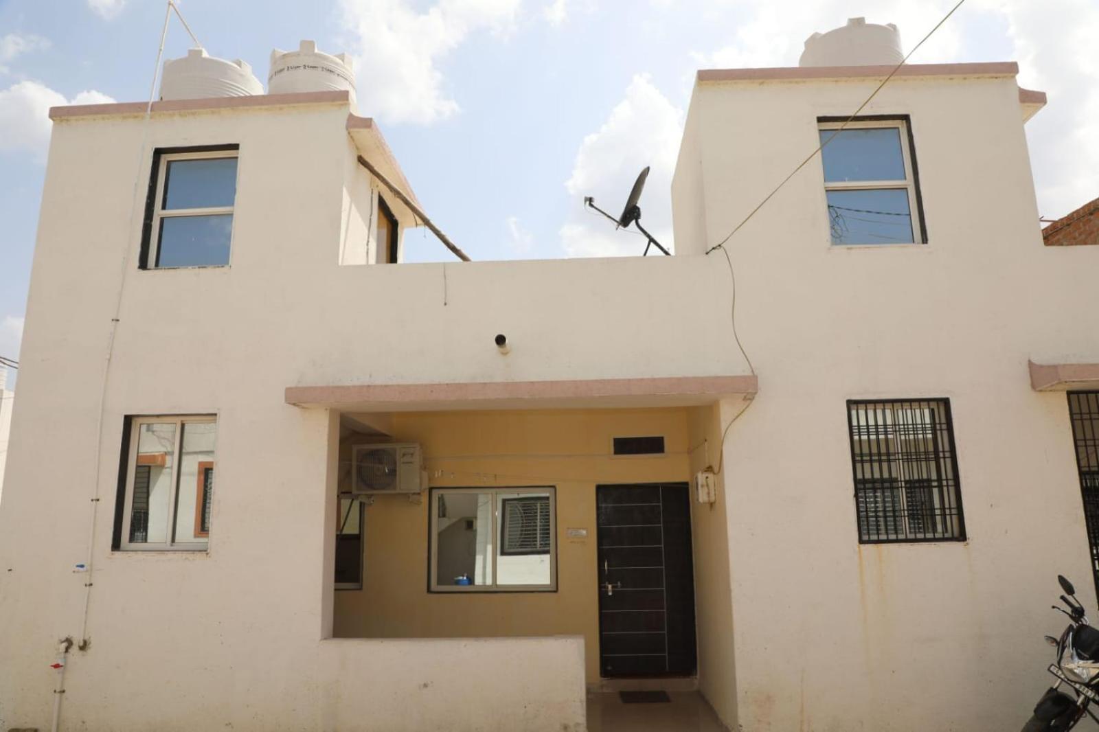 Aradhya Prime Home Stay Garudeshwar Esterno foto