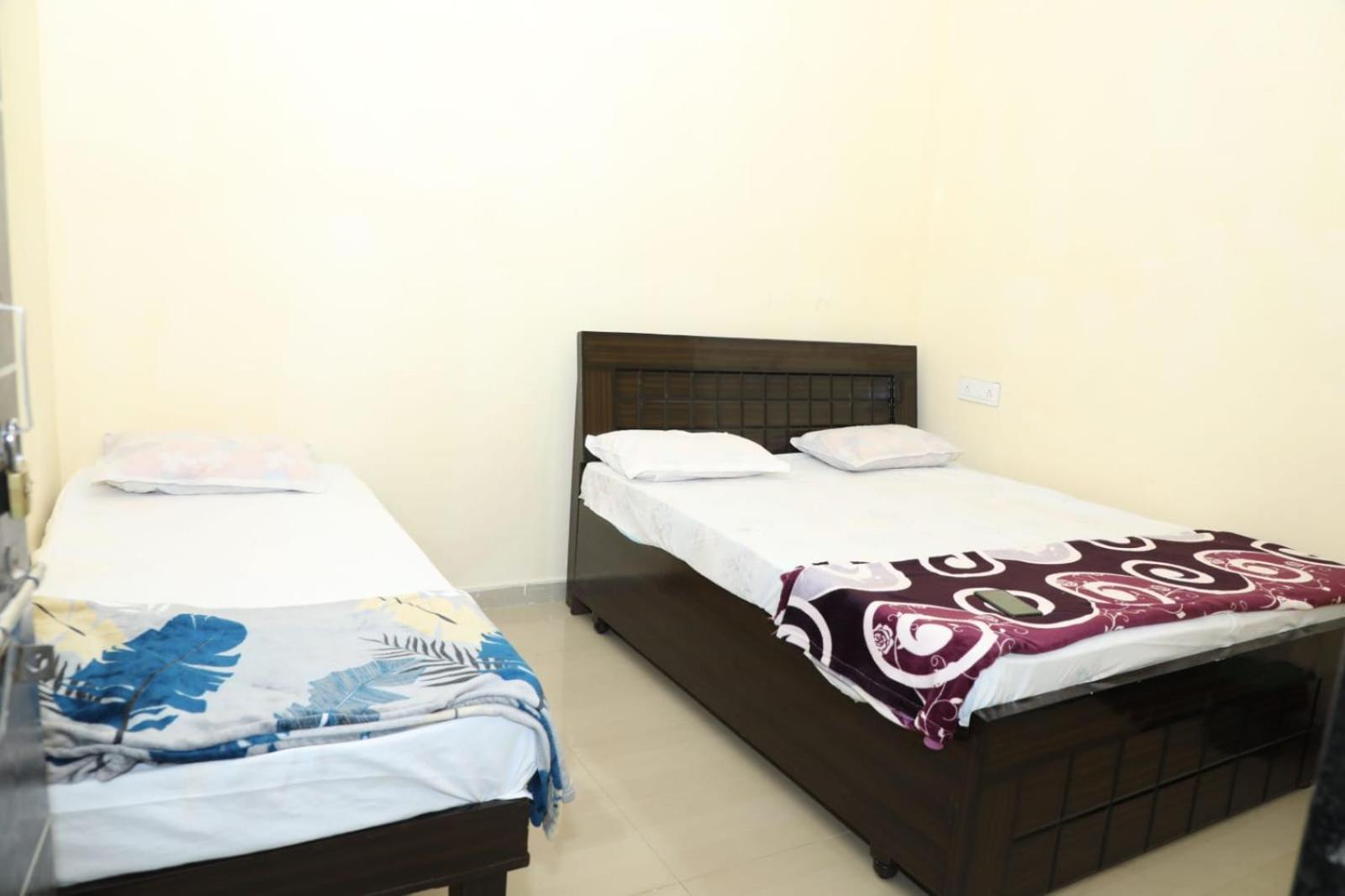 Aradhya Prime Home Stay Garudeshwar Esterno foto