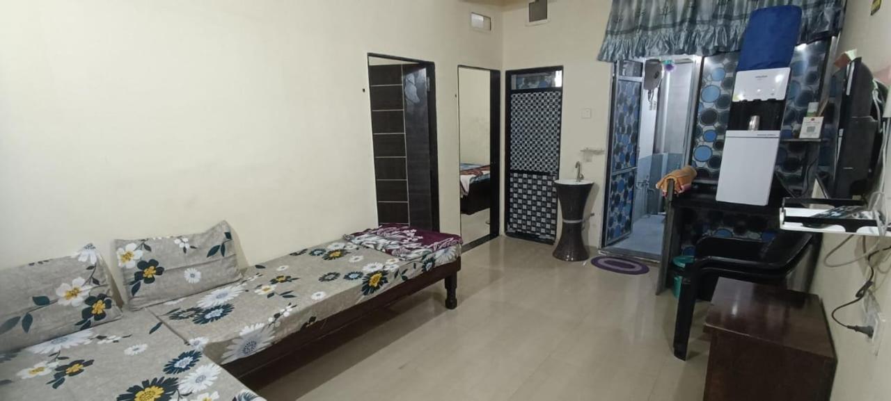 Aradhya Prime Home Stay Garudeshwar Esterno foto